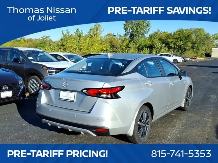 2025 Nissan Versa SV photo 1