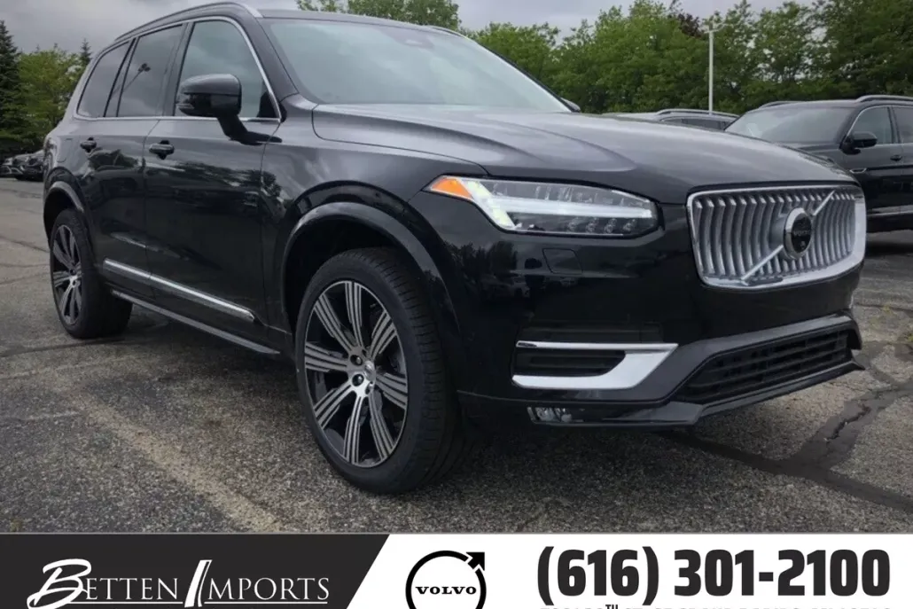 2025 Volvo XC90 Plus photo 1