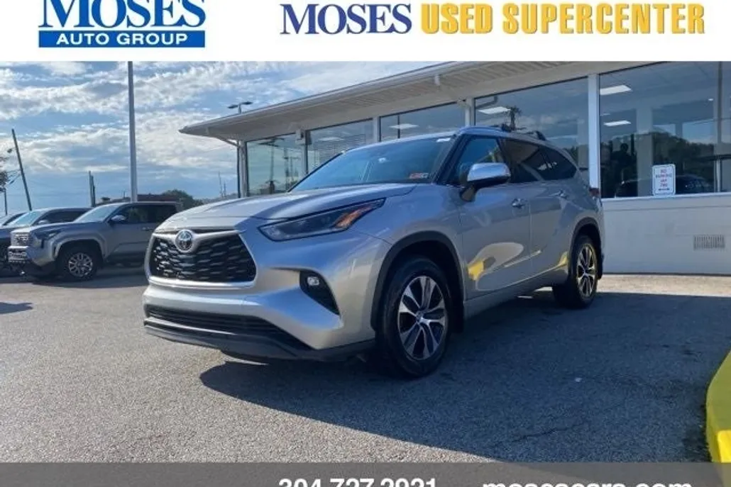 2021 Toyota Highlander XLE photo 1