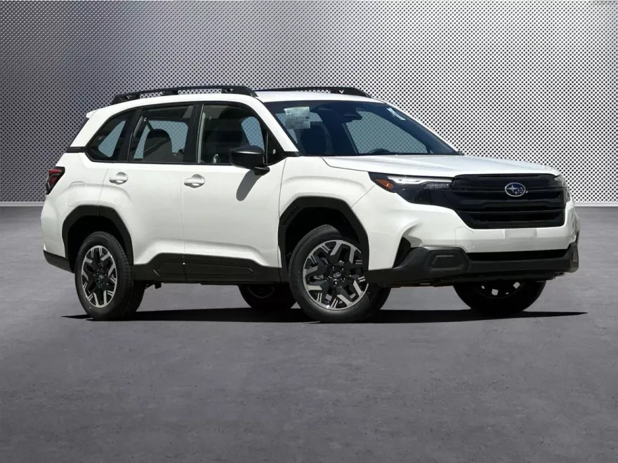 2025 Subaru Forester Base photo 1