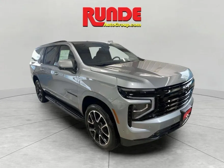 2025 Chevrolet Suburban RST photo 1