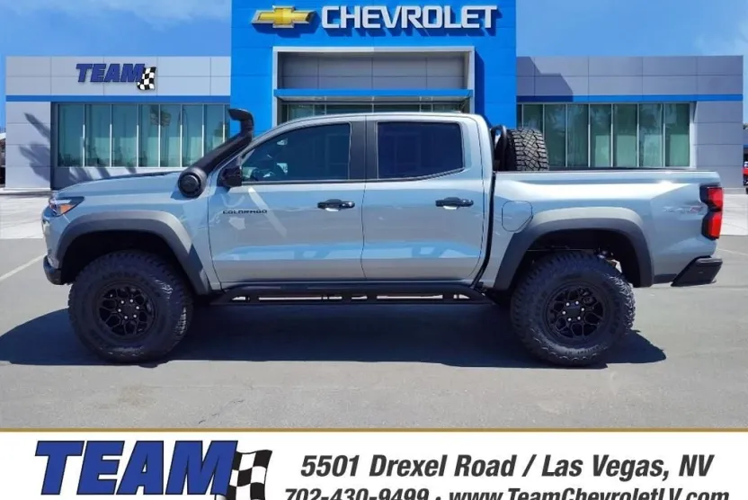 2025 Chevrolet Colorado ZR2 photo 1