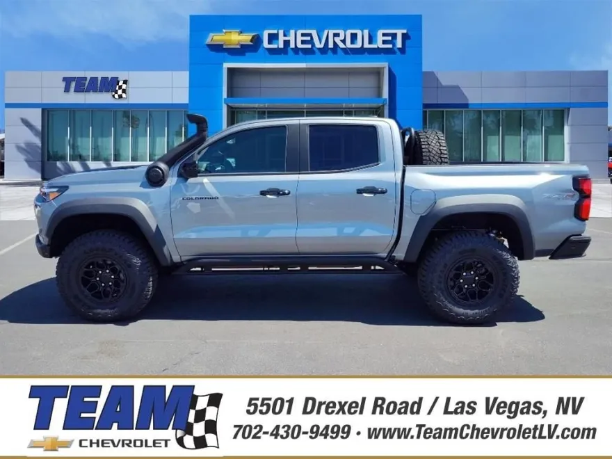 2025 Chevrolet Colorado ZR2 photo 1