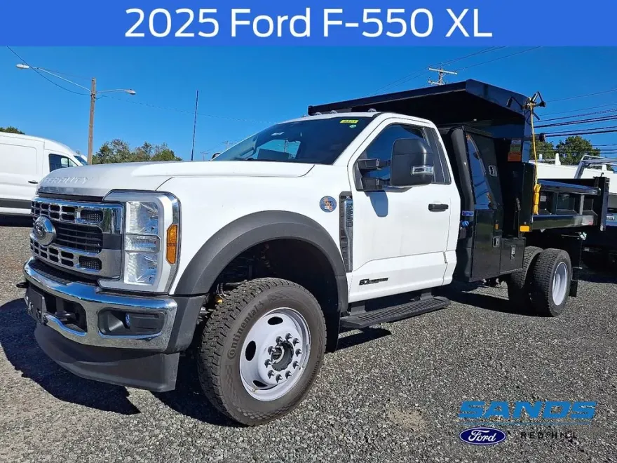 2025 Ford F-550 XL photo 1