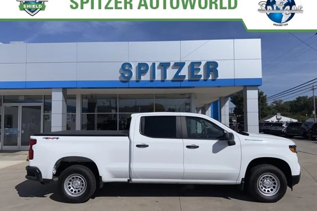 2023 Chevrolet Silverado 1500 photo 1