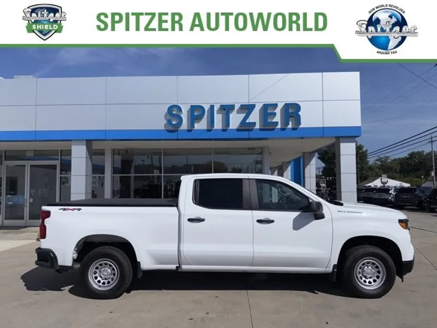 2023 Chevrolet Silverado 1500 photo 1