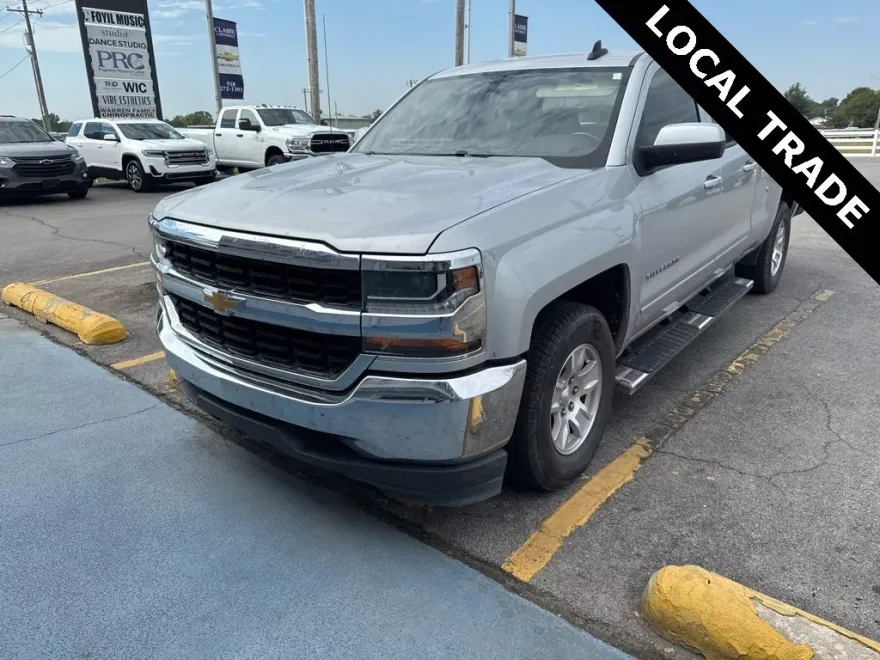 2018 Chevrolet Silverado 1500 LT photo 1