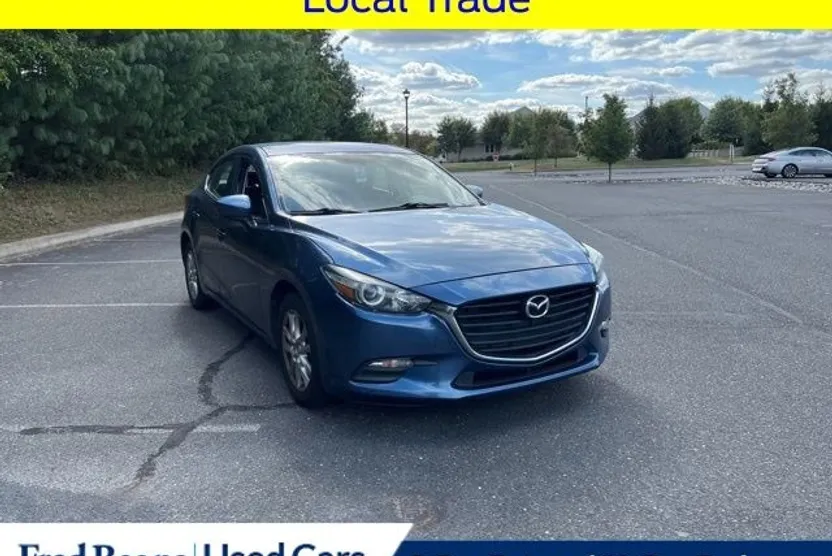 2017 Mazda Mazda3 Sport photo 1