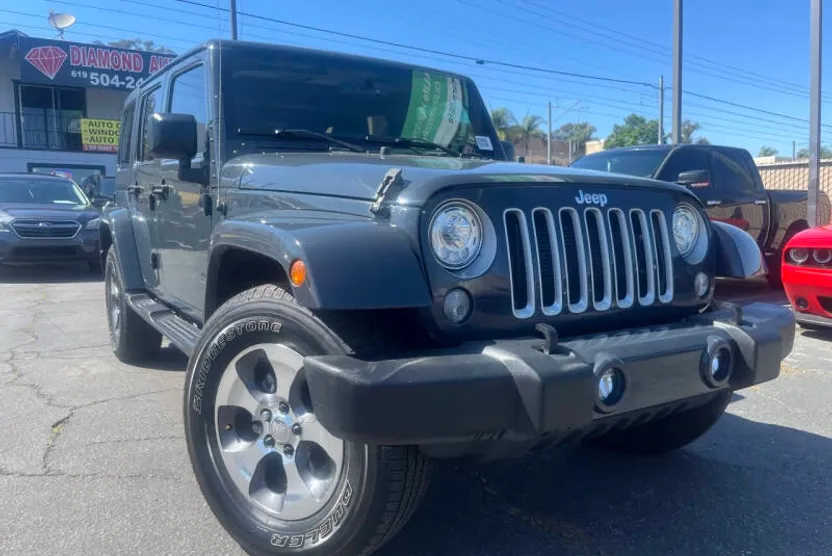 2017 Jeep Wrangler Unlimited Sahara photo 1