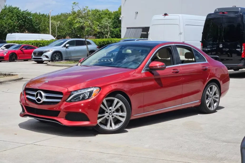 2018 Mercedes Benz C 300 Sedan photo 1