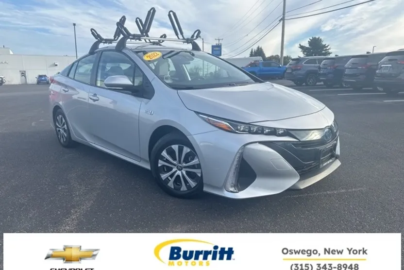 2022 Toyota Prius Prime LE photo 1
