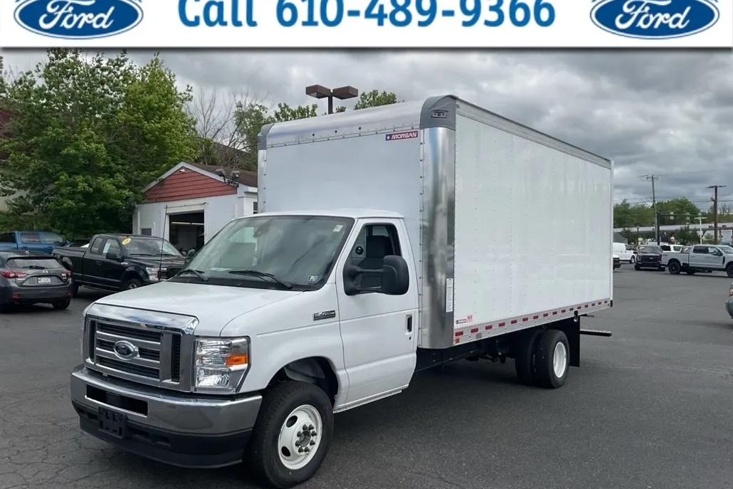 2025 Ford E-450 photo 1