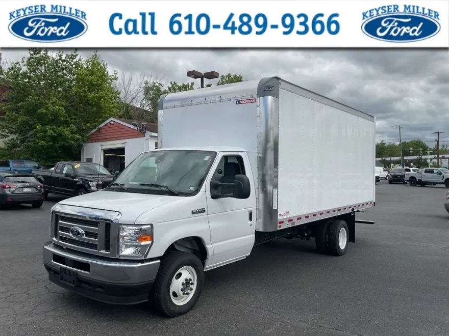 2025 Ford E-450 photo 1