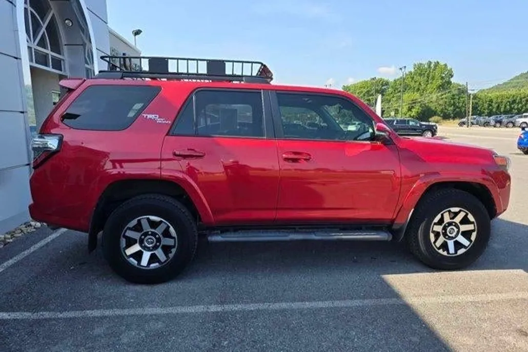 2022 Toyota 4Runner TRD Premium 4WD photo 1