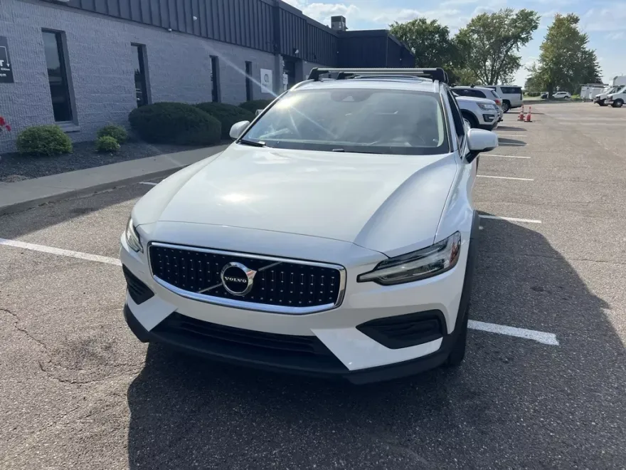 2020 Volvo V60 Cross Country T5 AWD photo 1