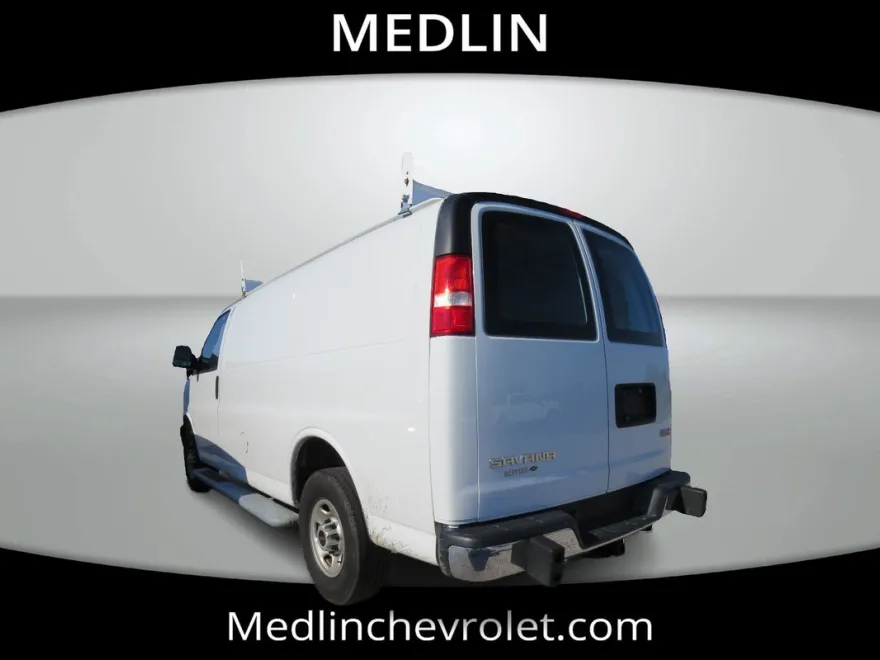 2021 Gmc Savana Cargo 2500 photo 1