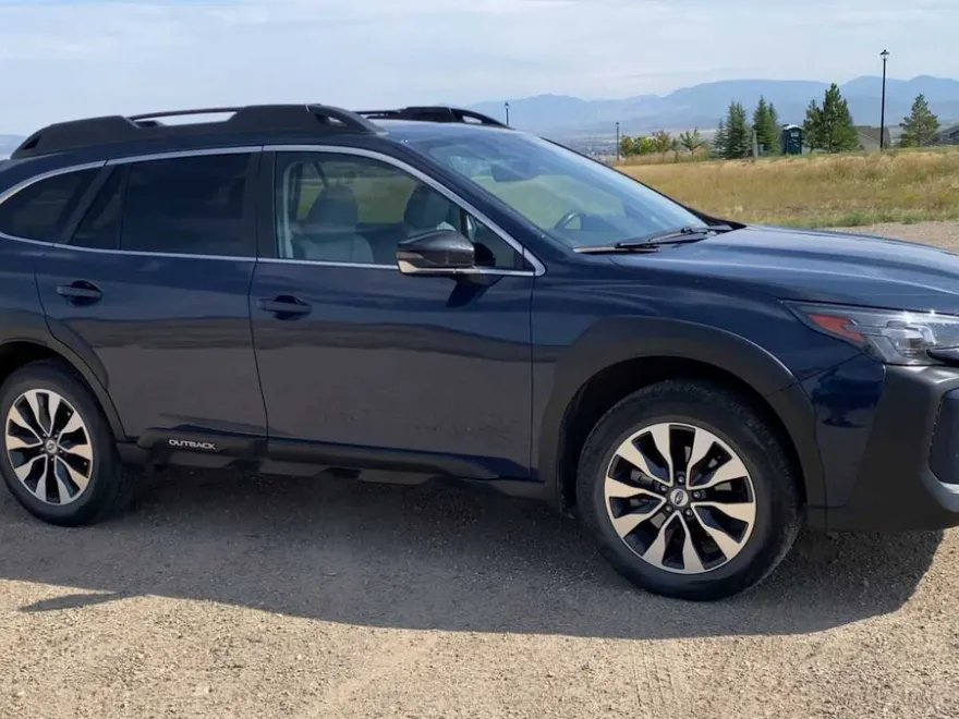 2023 Subaru Outback Limited photo 1