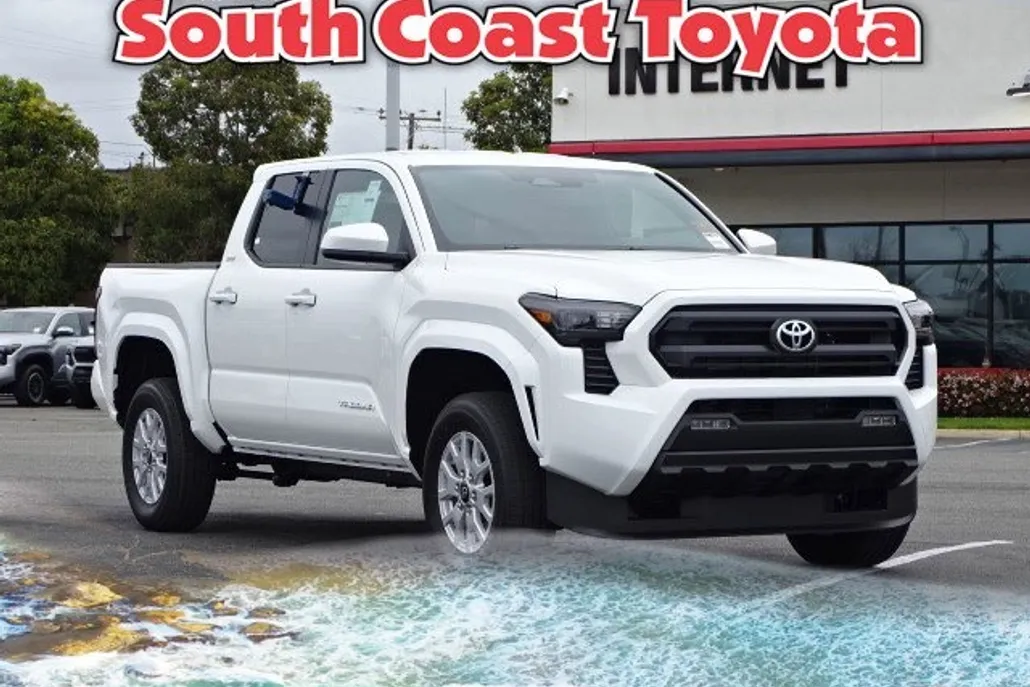 2025 Toyota Tacoma SR5 photo 1