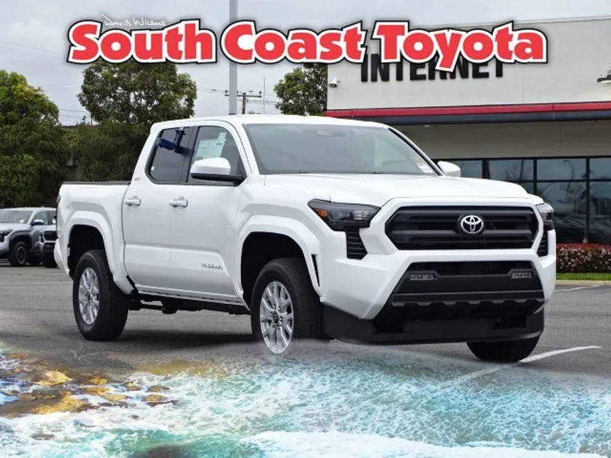 2025 Toyota Tacoma SR5 photo 1