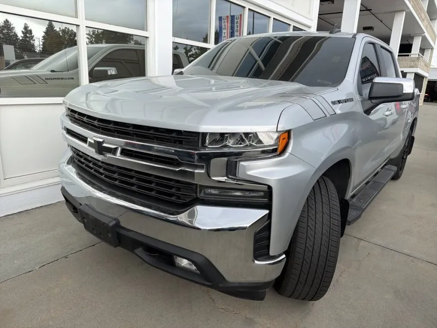 2019 Chevrolet Silverado 1500 LT photo 1