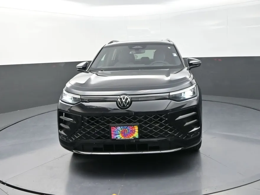 2025 Volkswagen Tiguan SE R-Line Black photo 1
