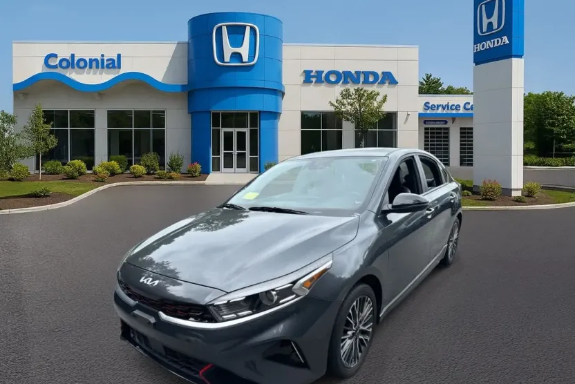 2023 Kia Forte GT-Line photo 1