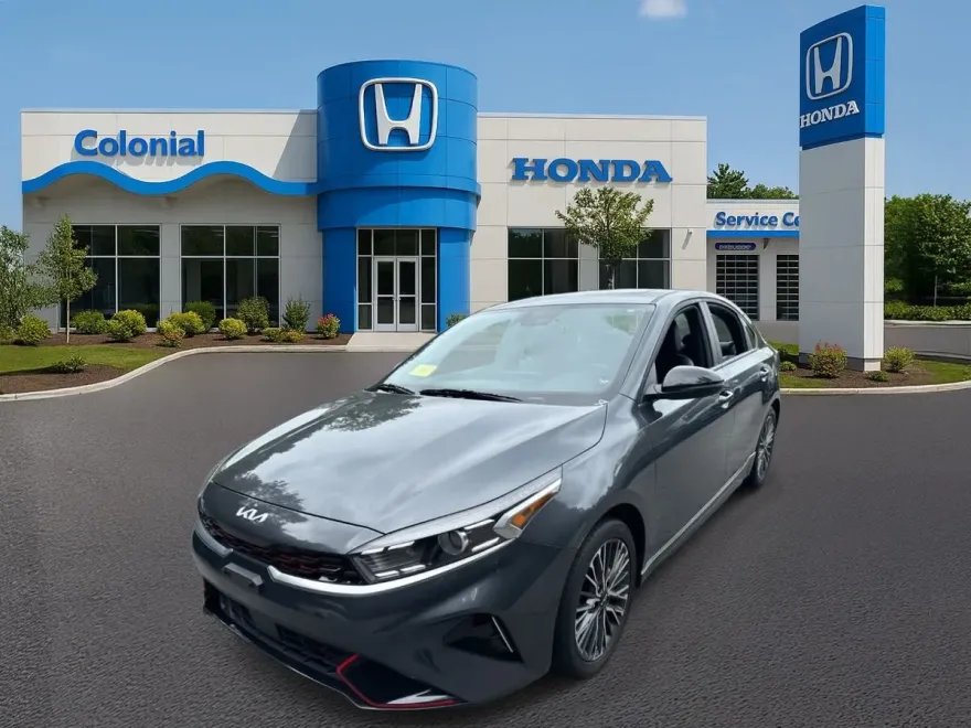 2023 Kia Forte GT-Line photo 1