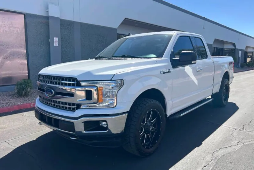 2019 Ford F-150 XLT photo 1