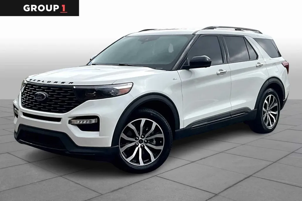 2022 Ford Explorer ST-Line photo 1