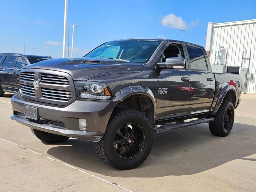 2014 Ram 1500 Sport photo 1