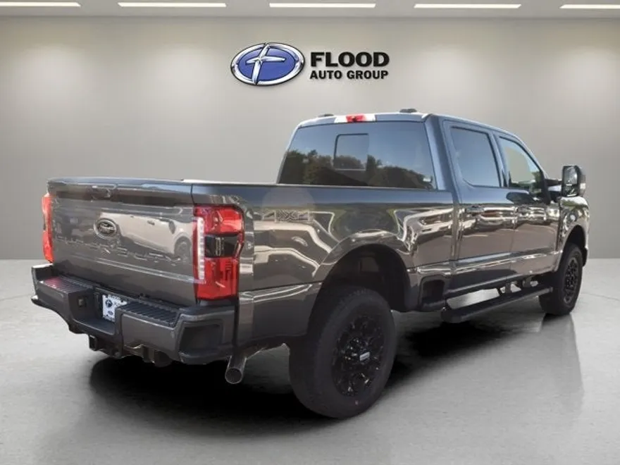 2026 Ford F-350 XLT photo 1