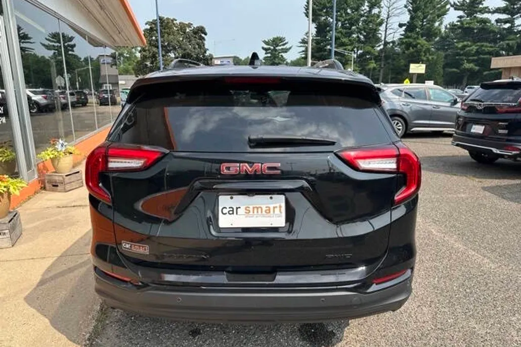 2023 Gmc Terrain SLE photo 1