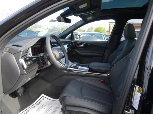 2025 Audi Q7 Prestige photo 4