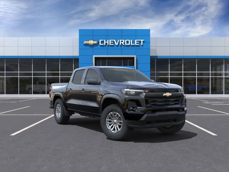 2025 Chevrolet Colorado Work Truck LT photo 1