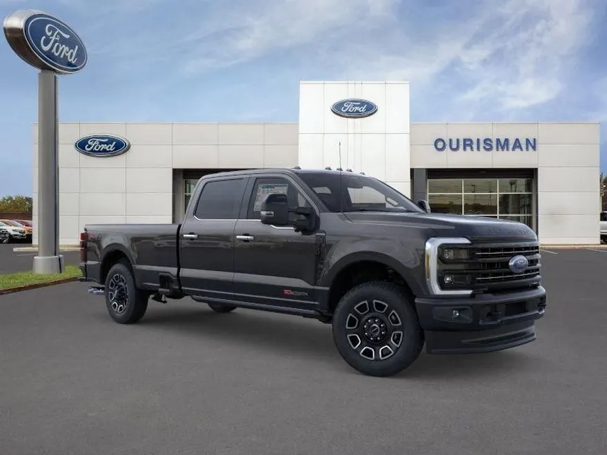 2025 Ford F-350 Platinum photo 1