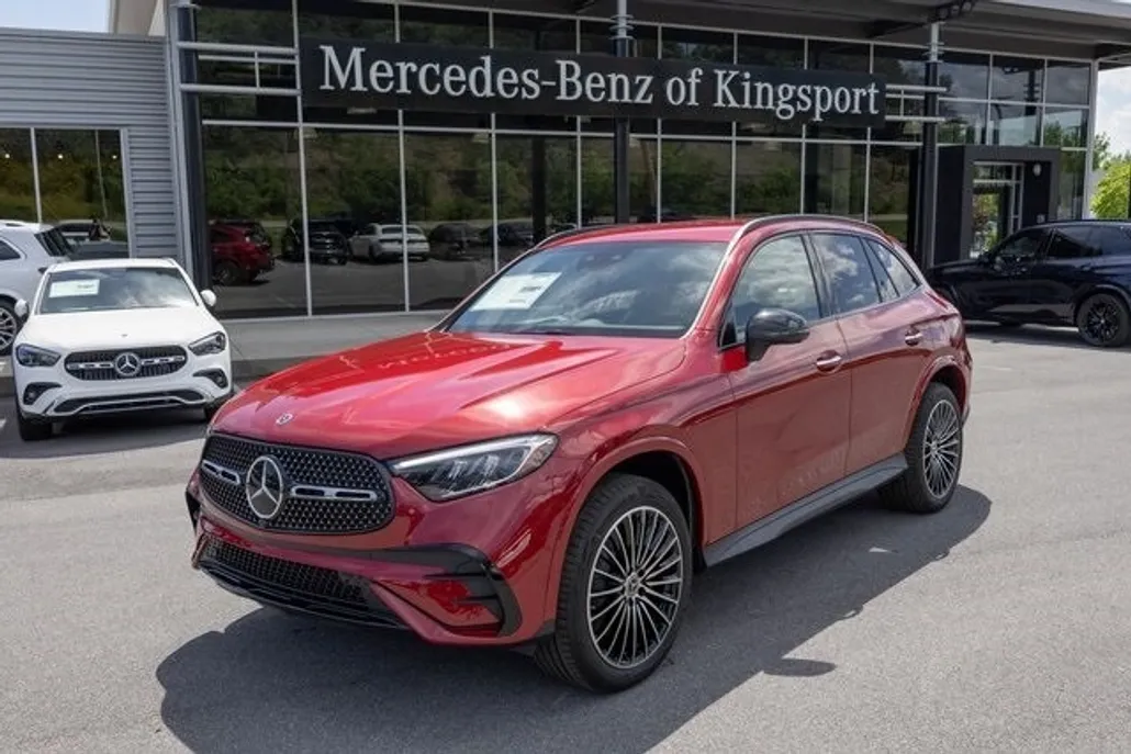 2025 Mercedes Benz GLC 300 4MATIC photo 1