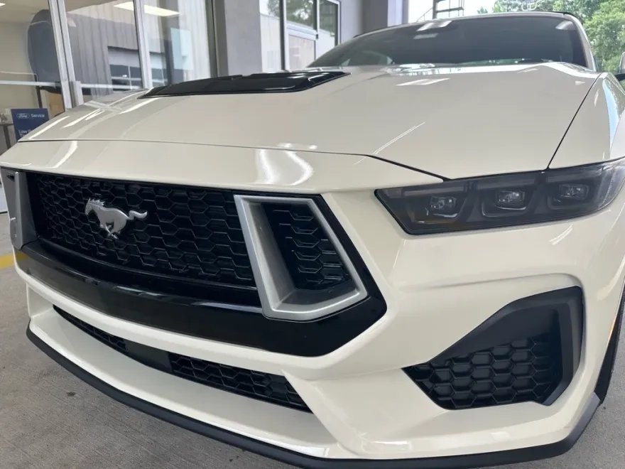 2025 Ford Mustang GT Premium Convertible photo 1