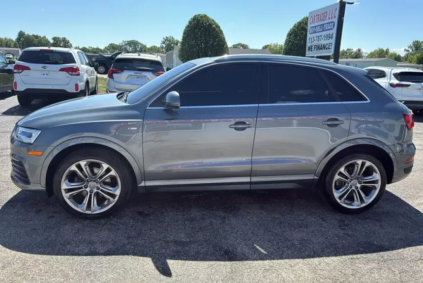 2016 Audi Q3 Prestige photo 1