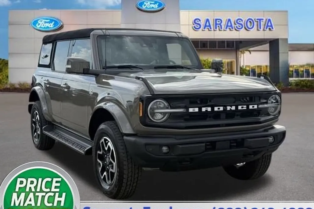 2025 Ford Bronco Outer Banks photo 1