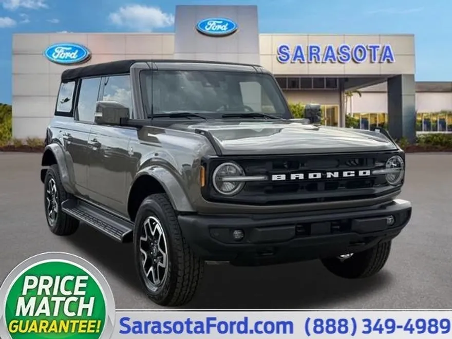 2025 Ford Bronco Outer Banks photo 1