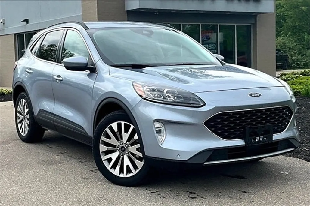 2022 Ford Escape Titanium photo 1