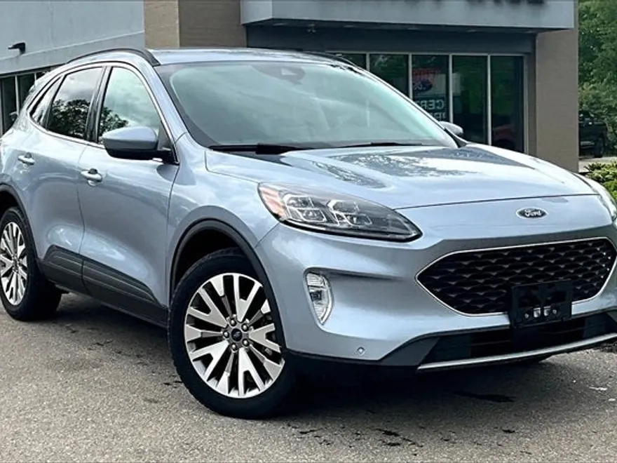 2022 Ford Escape Titanium photo 1