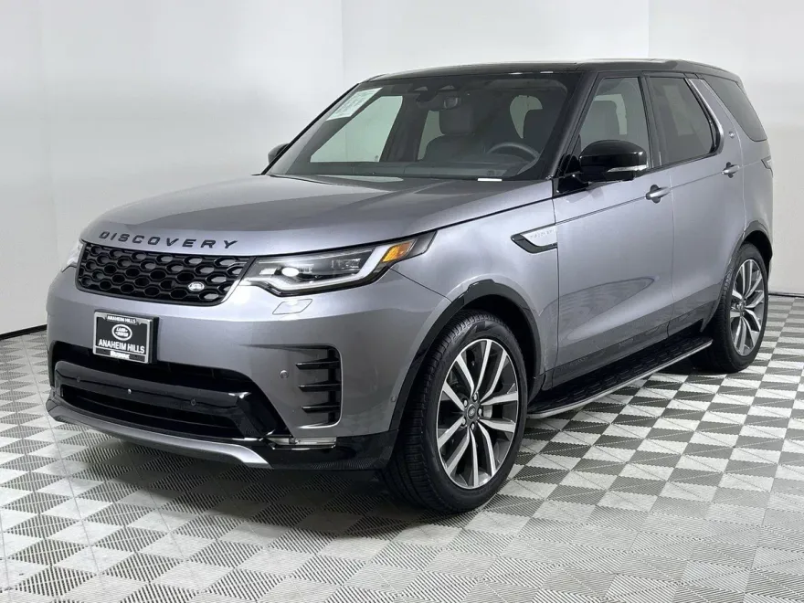 2025 Land Rover Discovery SE photo 1