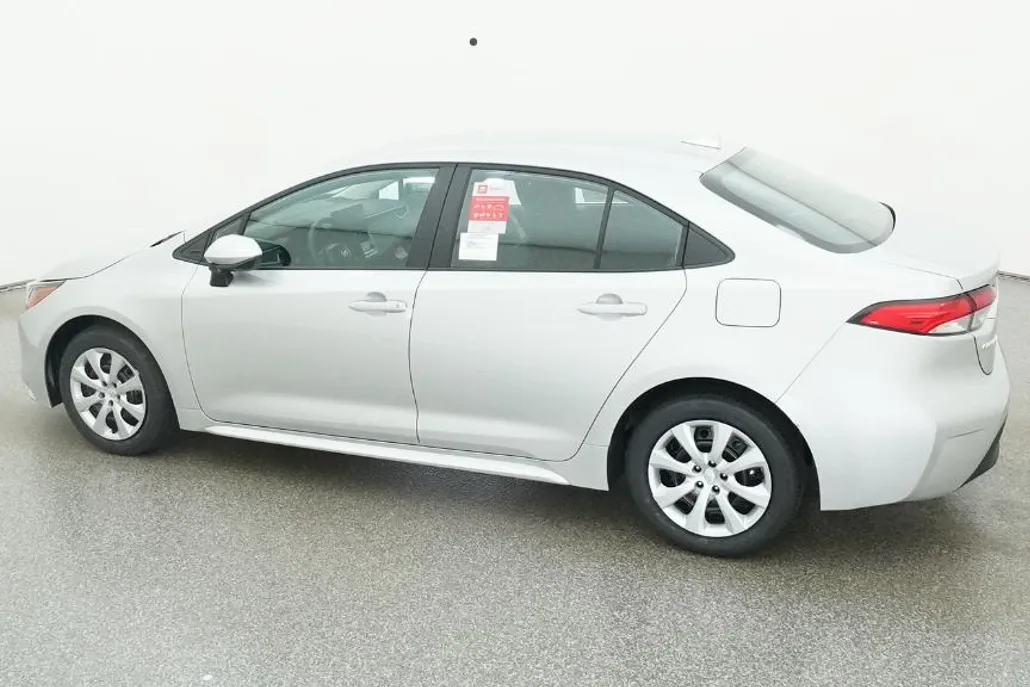 2026 Toyota Corolla LE photo 1