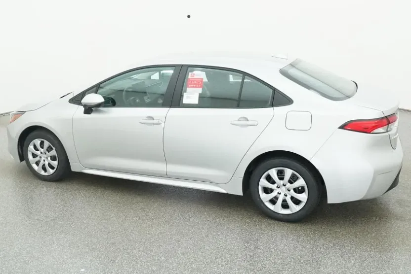 2026 Toyota Corolla LE photo 1