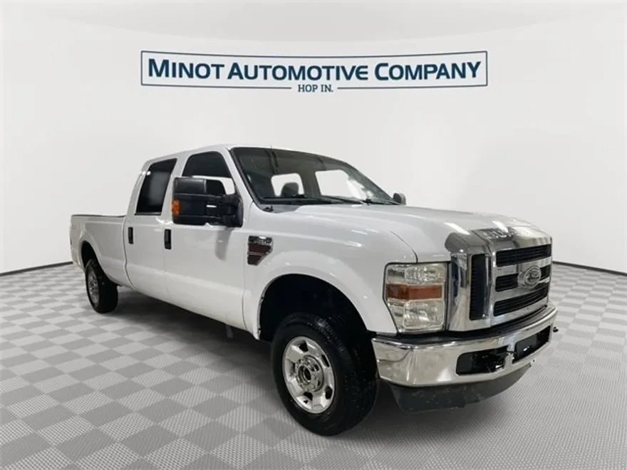 2010 Ford F-250 XLT photo 1