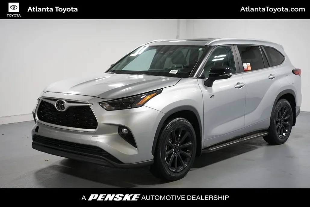 2023 Toyota Highlander XLE photo 1