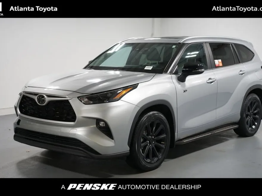 2023 Toyota Highlander XLE photo 1