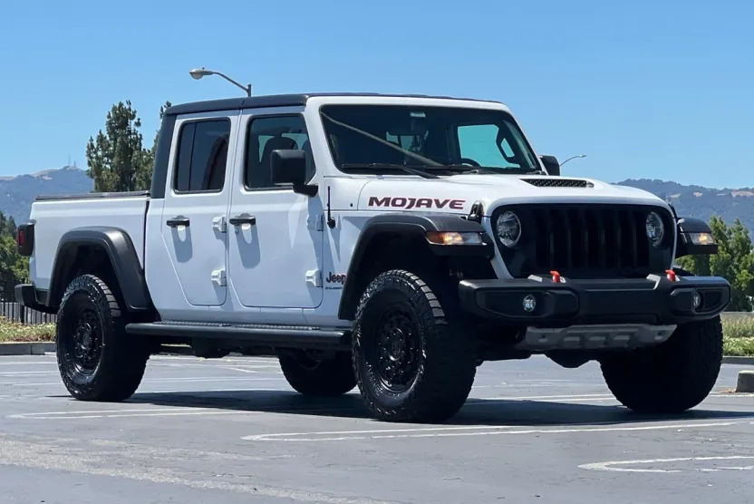 2023 Jeep Gladiator Mojave photo 1
