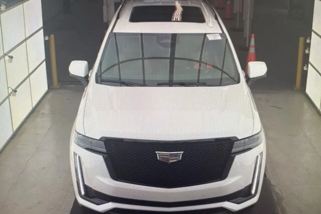 2022 Cadillac Escalade Sport photo 1
